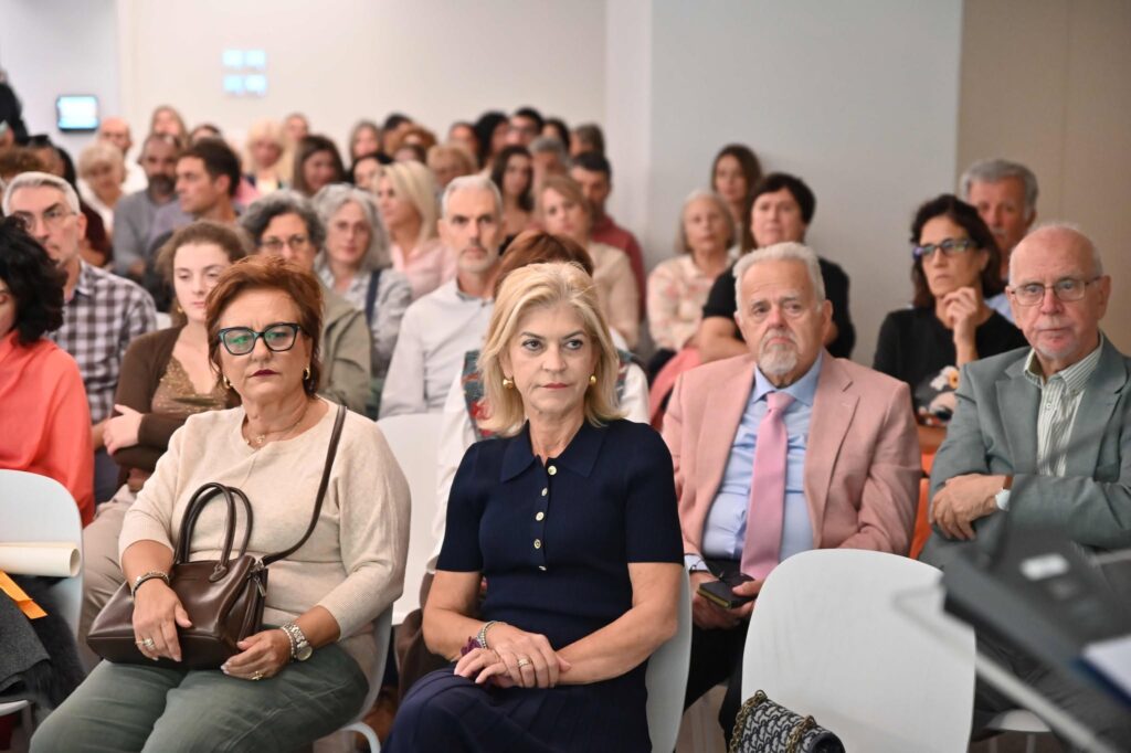 Η ημερίδα «Κυνήγι με χιμαιρές» από το Πανελλήνιο Σωματείο Γυναικών «Καλλιπάτειρα» ΦΩΤΟ 13 Η ημερίδα «Κυνήγι με χιμαιρές» από το Πανελλήνιο Σωματείο Γυναικών «Καλλιπάτειρα» ΦΩΤΟ