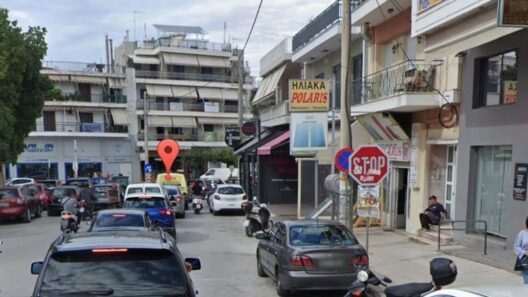 Πάτρα: Καθημερινή «οδύσσεια» πλατεία Παπανδρέου με κορναρίσματα και παραβιάσεις οδηγών ΦΩΤΟ