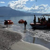 Αχαΐα: Θαλάσσια επιβίωση για τους εθελοντές πυροσβέστες ΦΩΤΟ
