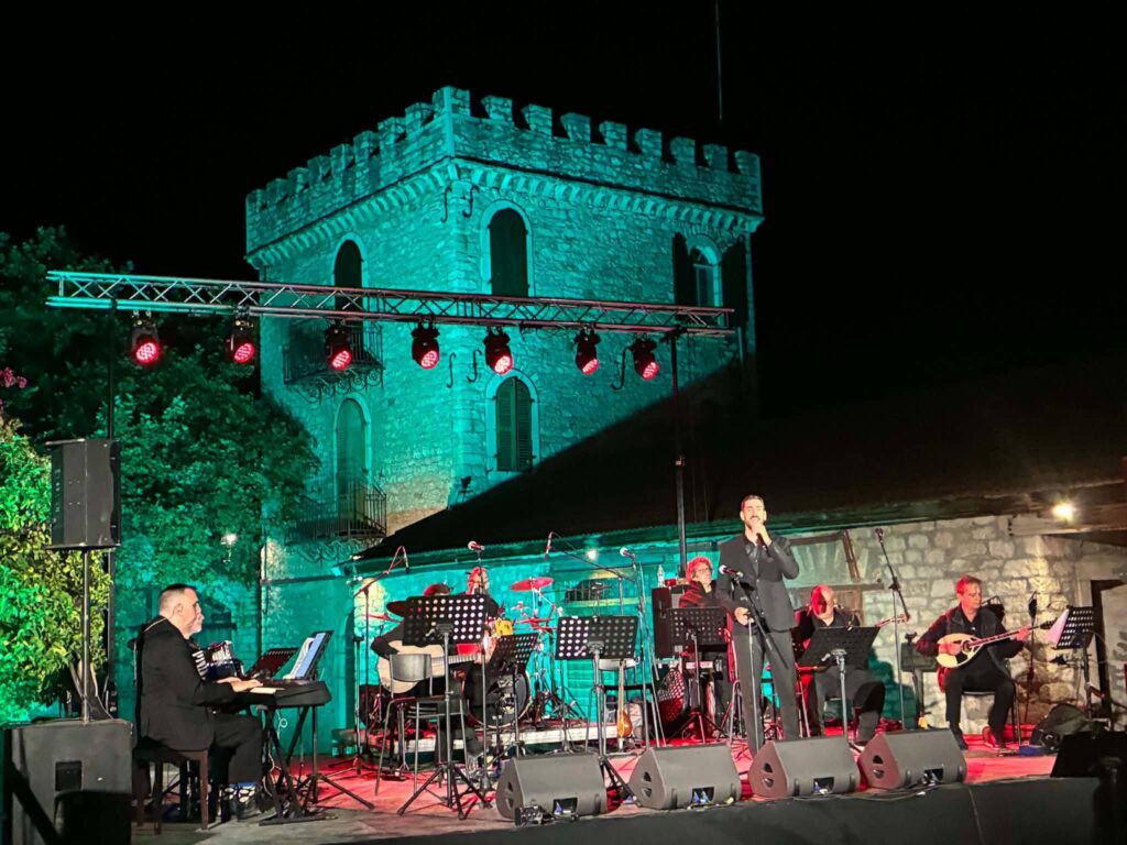 Επετειακή εκδήλωση στην Achaia Clauss για τα 82 χρόνια από την Απελευθέρωση της Πάτρας ΦΩΤΟ