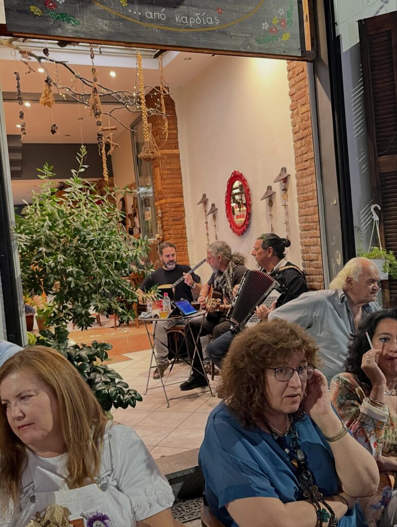 Φωτογραφία του Σύνδεσμου Φιλολόγων Πατρών για το έργο του Ε.Χ. Γοντά