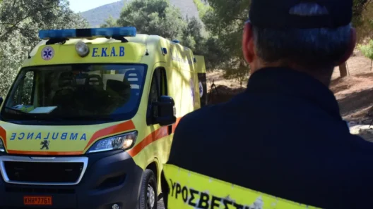 Εύβοια: Μοτοσικλετιστής έπεσε σε γκρεμό 20 μέτρων – Σοβαρά τραυματισμένος