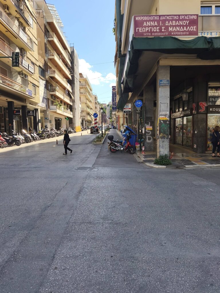 Πάτρα: Ποδηλατόδρομος χωρίς διέξοδο στην Αγίου Νικολάου λόγω σκουπιδιών ΦΩΤΟ 6 Πάτρα: Ποδηλατόδρομος χωρίς διέξοδο στην Αγίου Νικολάου λόγω σκουπιδιών ΦΩΤΟ