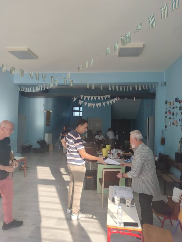 Εθελοντική αιμοδοσία στο Δημοτικό σχολείο Βραχναιίκων ΦΩΤΟ 9 Εθελοντική αιμοδοσία στο Δημοτικό σχολείο Βραχναιίκων ΦΩΤΟ