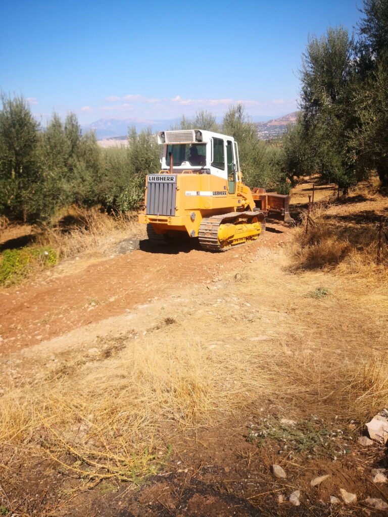 Καλλιθέα: Χαλικοστρώσεις, διανοίξεις και νέος φωτισμός από τον δήμο ΦΩΤΟ