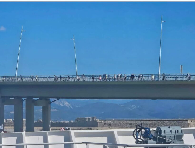 Tο 4ο «Πέρασμα της Γέφυρας «Χαρίλαος Τρικούπης» BINTEO-ΦΩΤΟ 4 Φωτογραφία του τέταρτου περάσματος της γέφυρας Χαρίλαος Τρικουπής