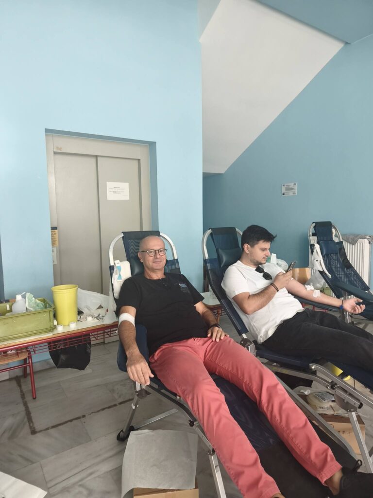 Εθελοντική αιμοδοσία στο Δημοτικό σχολείο Βραχναιίκων ΦΩΤΟ
