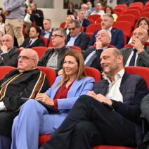 Ο Ιάσων Φωτήλας στην τελετή υποδοχής φοιτητών του Αγγλόφωνου Προπτυχιακού του Πανεπιστημίου Πατρών ΦΩΤΟ 1 Ο Ιάσων Φωτήλας στην τελετή υποδοχής φοιτητών του Αγγλόφωνου Προπτυχιακού του Πανεπιστημίου Πατρών ΦΩΤΟ