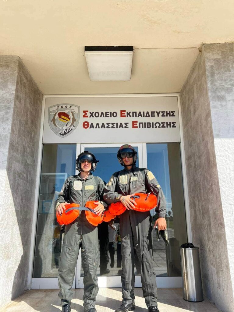 Αχαΐα: Θαλάσσια επιβίωση για τους εθελοντές πυροσβέστες ΦΩΤΟ