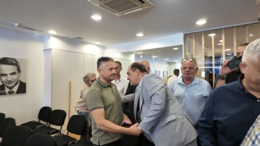 Φωτογραφία του Κώστα Κάτσαφάδου σε πολιτική προστάσια στην Πάτρα