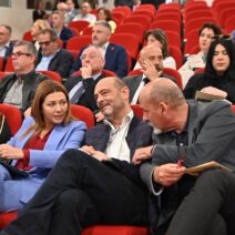 Ο Χαράλαμπος Μπονάνος στο νέο Προπτυχιακό ξενόγλωσσο του τμήματος Ιατρικής ΦΩΤΟ 2 Ο Χαράλαμπος Μπονάνος στο νέο Προπτυχιακό ξενόγλωσσο του τμήματος Ιατρικής ΦΩΤΟ