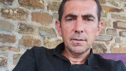 Αχαΐα: Θρήνος στο Κάλφα για τον τραγικό θάνατο πατέρα μπροστά στα μάτια του γιου του ΦΩΤΟ 13 Πρόσωπα σε πένθος στο Κάλφα της Αχαΐας μετά το τραγικό θάνατο ενός …