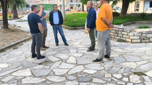 Πάτρα: Αυτοψία Πελετίδη στα έργα ανάπλασης στα Προσφυγικά ΦΩΤΟ 12 Πάτρα: Αυτοψία Πελετίδη στα έργα ανάπλασης στα Προσφυγικά ΦΩΤΟ