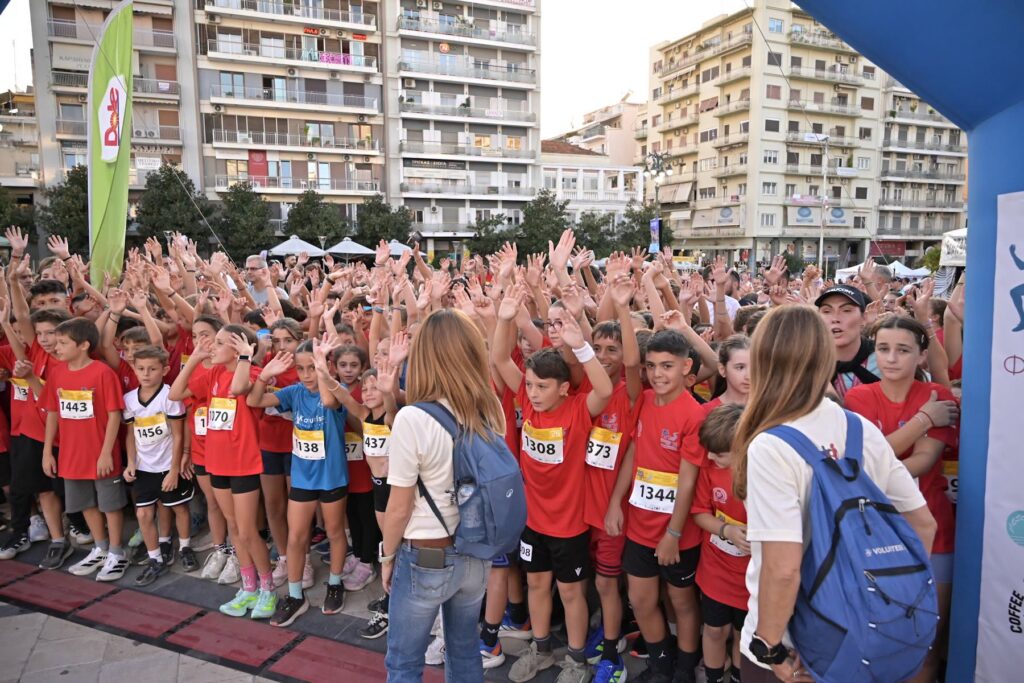 Στον Νυχτερινό Ημιμαραθώνιο μαθητές Δημοτικού στην Πάτρα ΦΩΤΟ