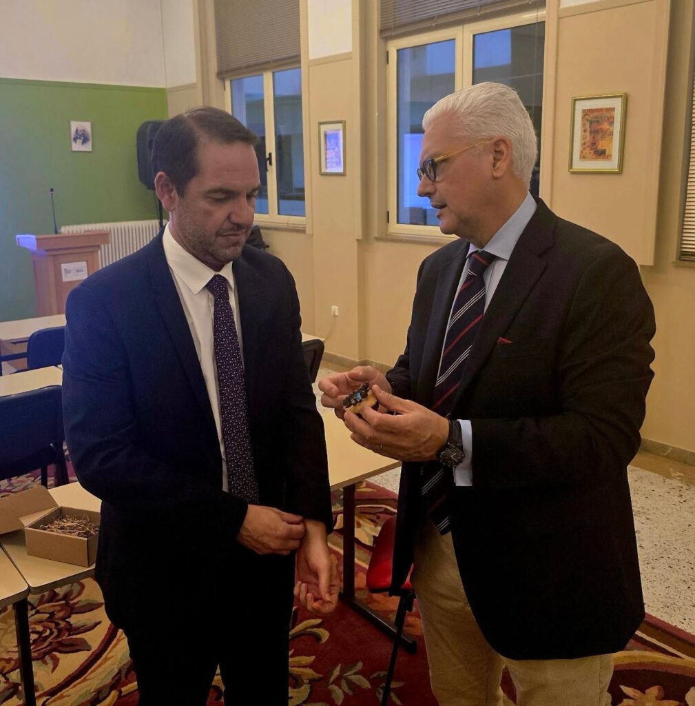 Αχαΐα: Συνάντηση Ζαΐμη με τον Γάλλο πρέσβη για συνεργασία ΦΩΤΟ