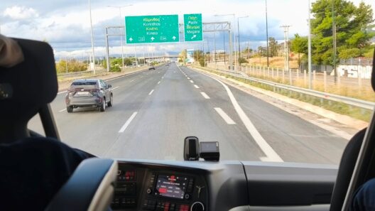Ισχυροί άνεμοι στην Εθνική οδό Πάτρων‑Αθήνων, βίντεο‑φωτο
