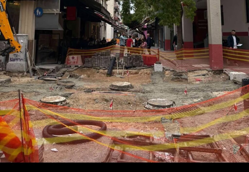 Πάτρα: Ζήτημα πρόσβασης ασθενοφόρων Φιλοποίμενος και Ρήγα Φεραίου ΦΩΤΟ