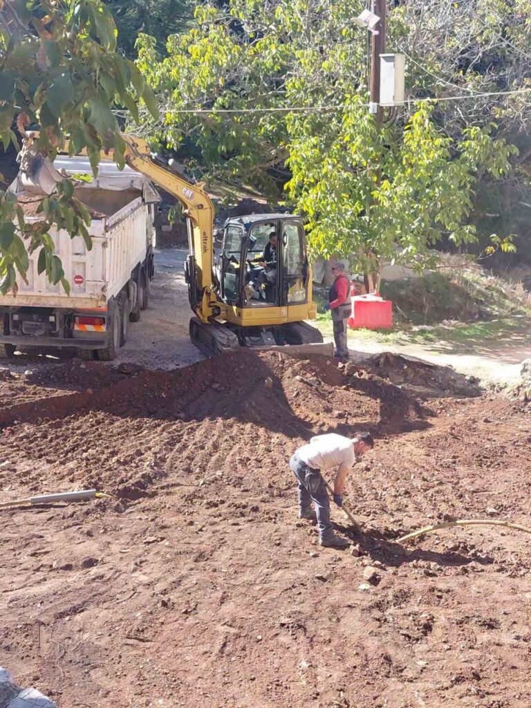 Ομπλός: Αναμόρφωση και πλακόστρωση του προαυλίου στην Μονή ΦΩΤΟ