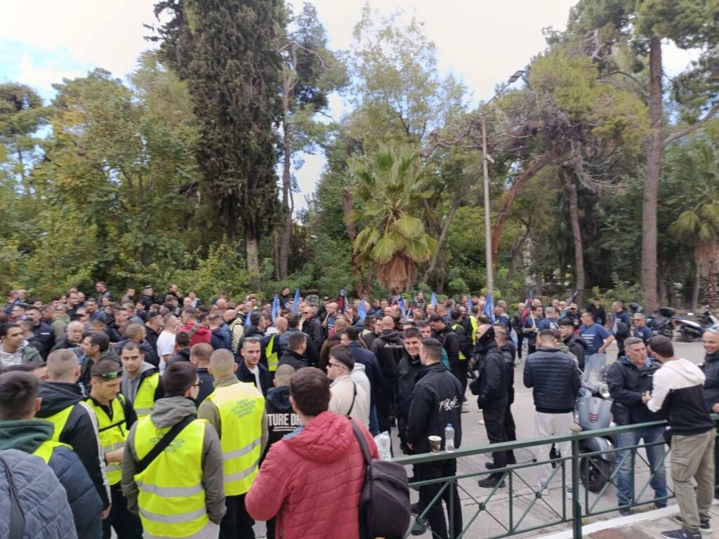 Αχαΐα: Οι αστυνομικοί σε διαδήλωση για λύσεις σε οικονομικά και λειτουργικά προβλήματα ΦΩΤΟ