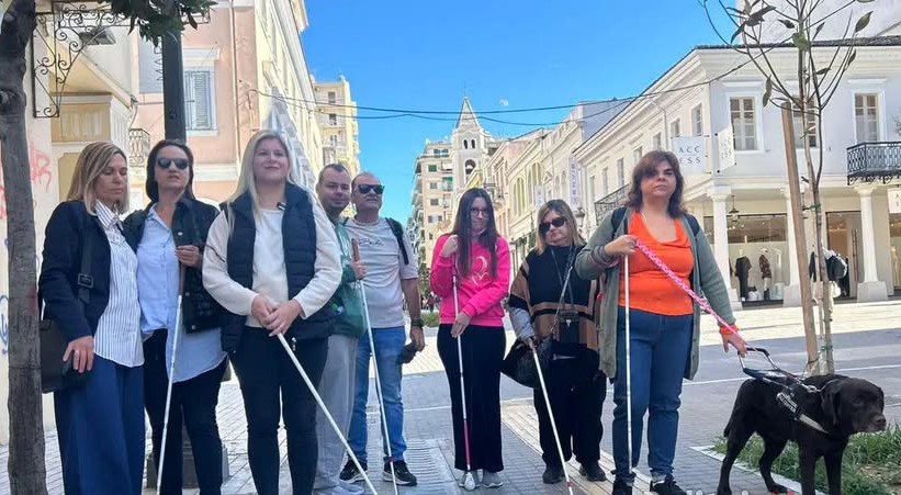 Πάτρα: «Πόλη γεμάτη εμπόδια» για τα άτομα με προβλήματα όρασης ΦΩΤΟ