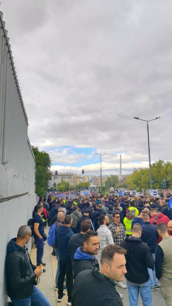 Αχαΐα: Οι αστυνομικοί σε διαδήλωση για λύσεις σε οικονομικά και λειτουργικά προβλήματα ΦΩΤΟ