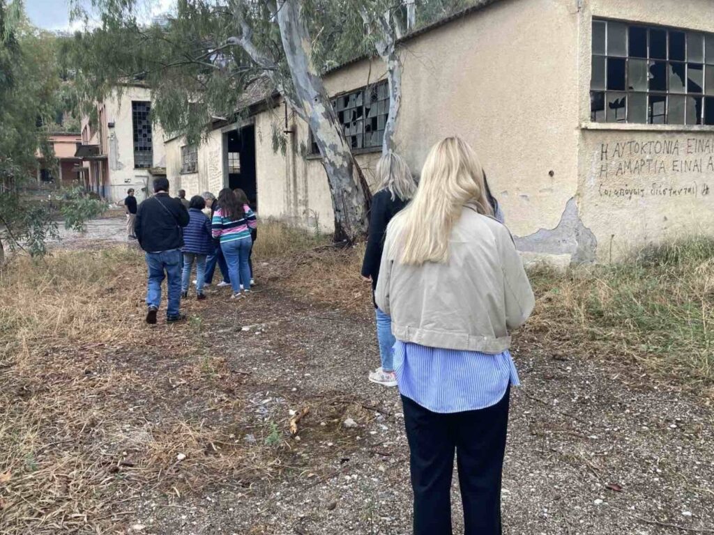 Επίσκεψη ευρωπαίων στην Παλαιά Χαρτοποιία Αιγίου ΦΩΤΟ