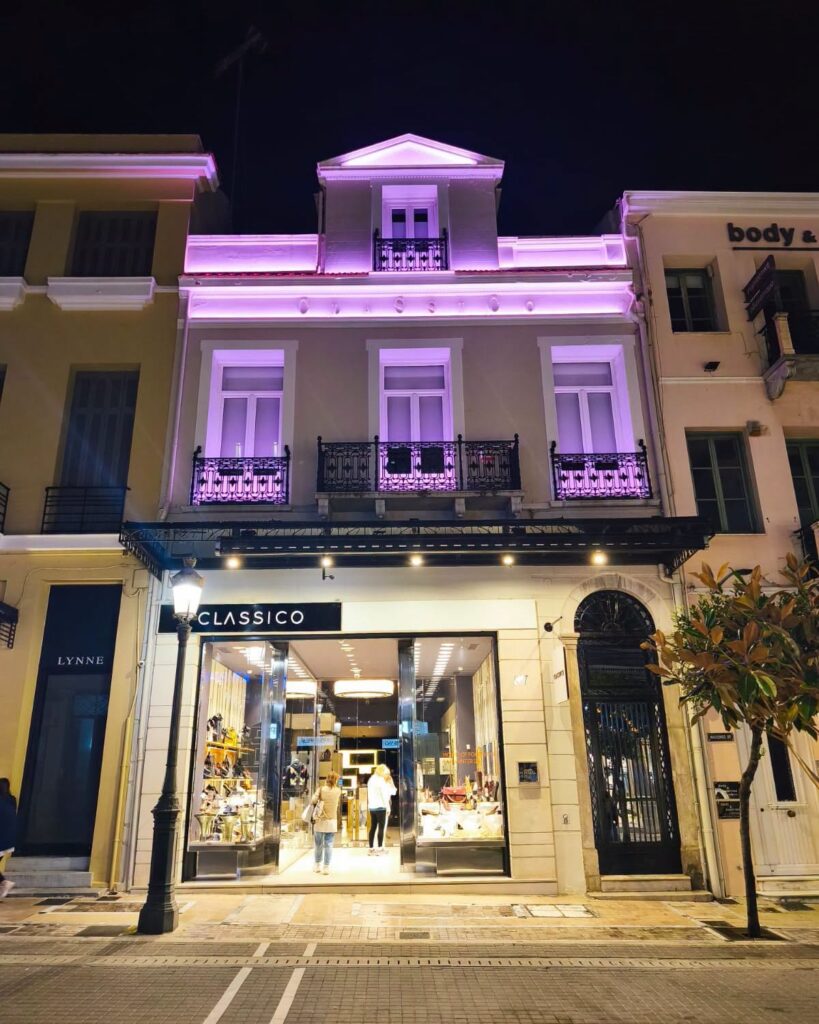 Πάτρα: Φωτίστηκε στα ροζ για την πρόληψη κατά του καρκίνου του μαστού ΦΩΤΟ