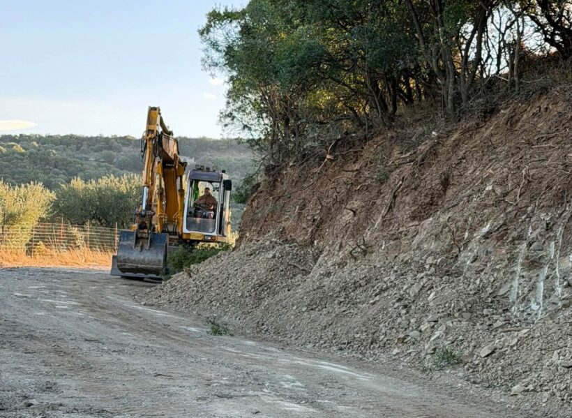 Ερύμανθος: Εργασίες αγροτικής οδοποιίας σε Κριθαράκια και Κάκιζα ΦΩΤΟ