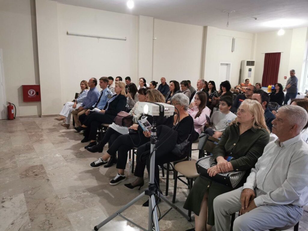 «Οι Τρυπιώτισσες» στην ημερίδα «Παιδική και Νεανική Παραβατικότητα – Δίπλα στα Παιδιά, Απέναντι στη Βία» ΦΩΤΟ