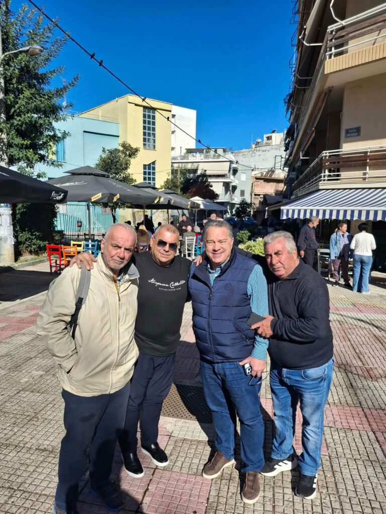 Πάτρα: Περιοδεία Σβόλη στη γειτονιά της Αγίας Σοφίας για τα παράπονα των κατοίκων ΦΩΤΟ