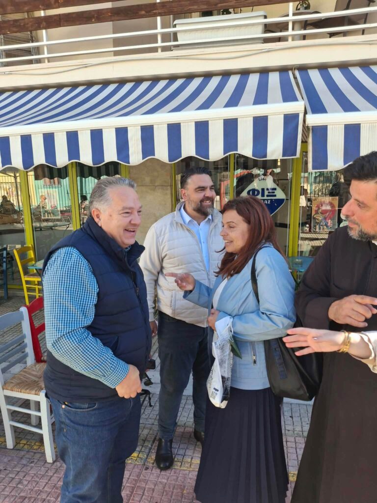Πάτρα: Περιοδεία Σβόλη στη γειτονιά της Αγίας Σοφίας για τα παράπονα των κατοίκων ΦΩΤΟ