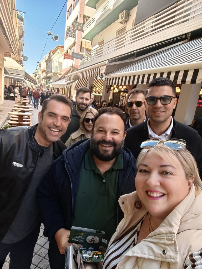 Πάτρα: Περιοδεία του ΠΑΣΟΚ με Κωνσταντινίδη στο εμπορικό κέντρο ΦΩΤΟ