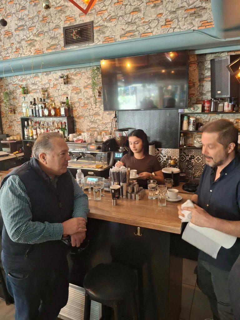 Πάτρα: Περιοδεία Σβόλη στη γειτονιά της Αγίας Σοφίας για τα παράπονα των κατοίκων ΦΩΤΟ