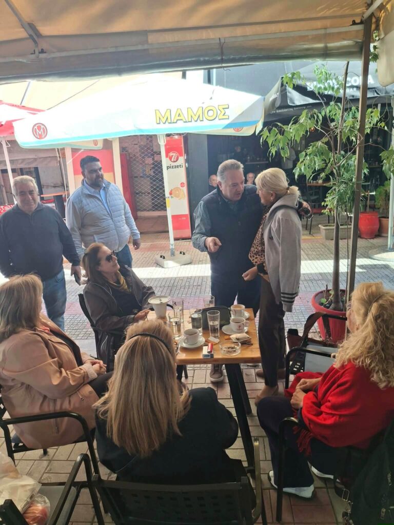 Πάτρα: Περιοδεία Σβόλη στη γειτονιά της Αγίας Σοφίας για τα παράπονα των κατοίκων ΦΩΤΟ