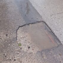 Πάτρα: Λακκούβα-παγίδα στην οδό Πέλοπος ΦΩΤΟ