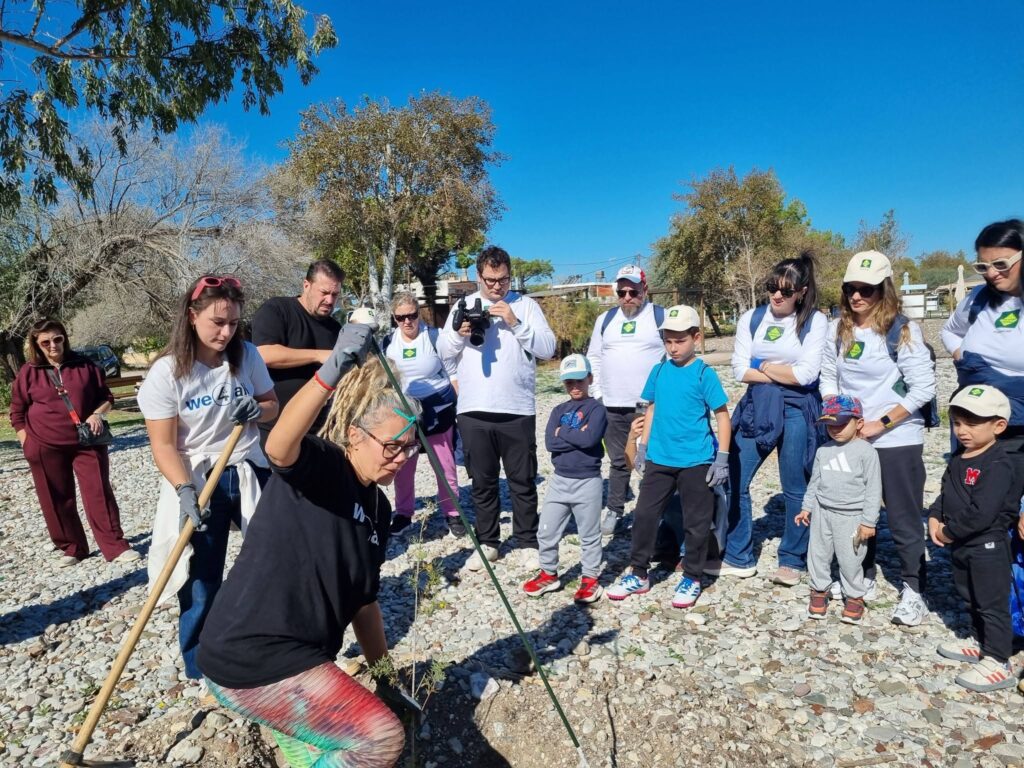 Φωτογραφία από δράση δενδρόφυτευσης του Δήμου Αιγιαλείας