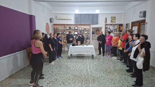 Αγιασμός του Χορευτικού Ομίλου «Αχαιοί» στην Άβυθο 13 Ο χορευτικός όμιλος Αχαιοί εκτελεί την παράσταση στην Στήν Άβυθο