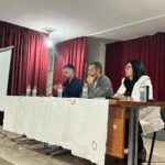«Οι Τρυπιώτισσες» στην ημερίδα «Παιδική και Νεανική Παραβατικότητα – Δίπλα στα Παιδιά, Απέναντι στη Βία» ΦΩΤΟ