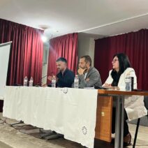 «Οι Τρυπιώτισσες» στην ημερίδα «Παιδική και Νεανική Παραβατικότητα – Δίπλα στα Παιδιά, Απέναντι στη Βία» ΦΩΤΟ 2 «Οι Τρυπιώτισσες» στην ημερίδα «Παιδική και Νεανική Παραβατικότητα – Δίπλα στα Παιδιά, Απέναντι στη Βία» ΦΩΤΟ