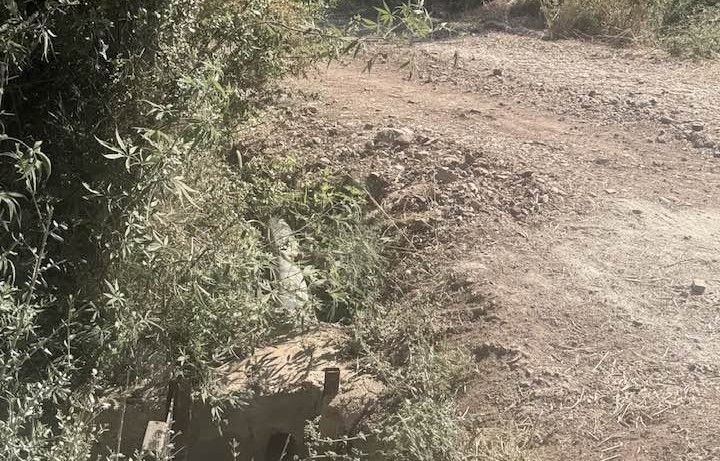 Ερύμανθος: Τοποθέτηση αγωγού σε ιδιωτικό δίκτυο για να εξυπηρετείται δημοτικός σύμβουλος;