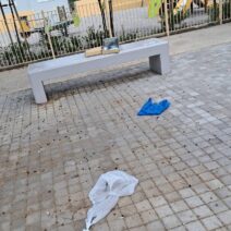 Πάτρα: Αποφάγια και σκουπίδια στη νέα πλατεία Ψάχου ΦΩΤΟ 1 Νέα πλατεία Σάχου στην Πάτρα με σκουπίδια και αποφάγια