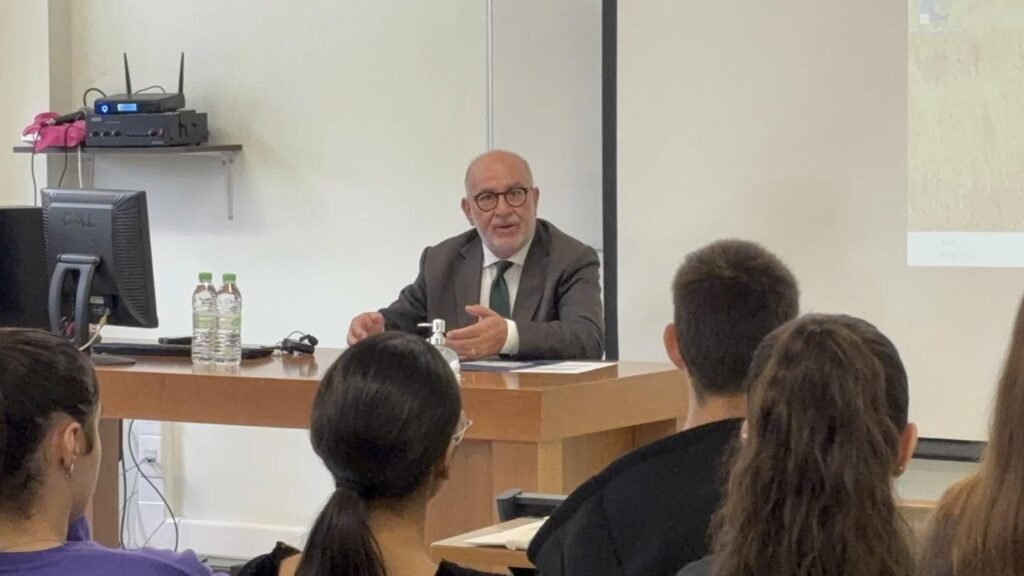 Καλωσόρισμα στους πρωτοετείς του Τμήματος Τουρισμού Πανεπιστημίου Πατρών ΦΩΤΟ