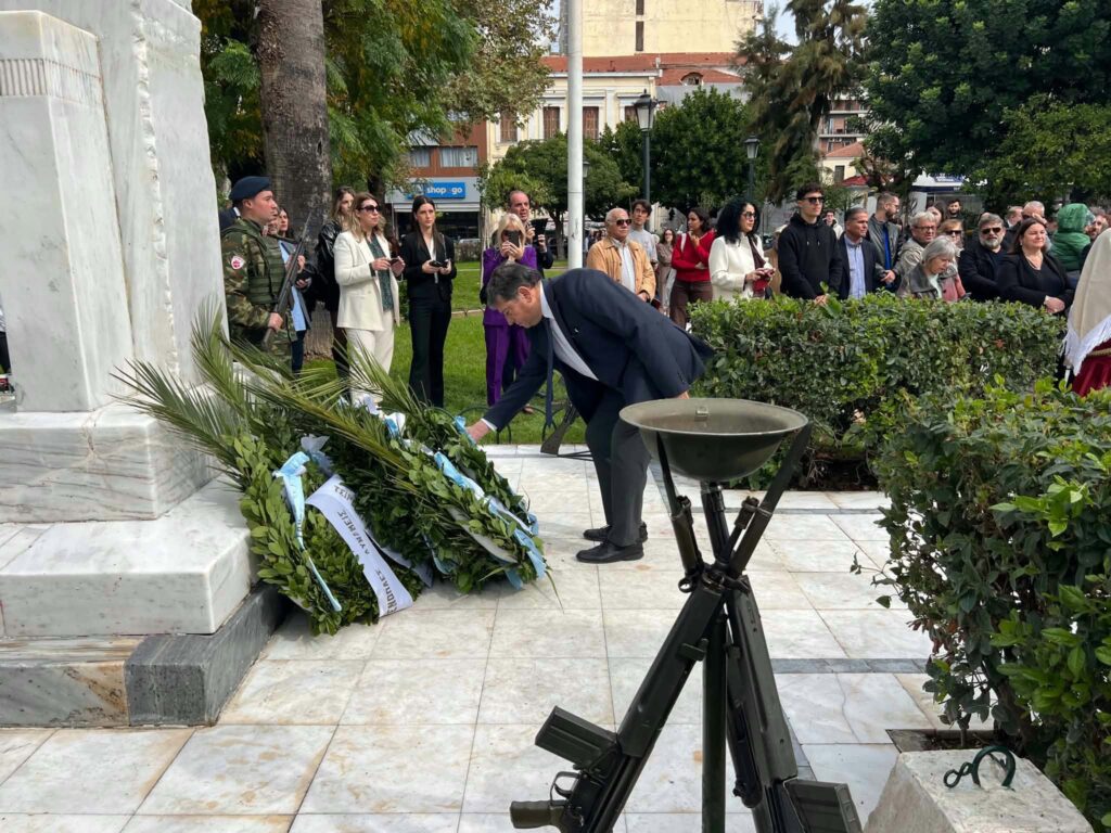 Πάτρα: Ο Δ. Παλούμπης στις εκδηλώσεις για την 28η Οκτωβρίου ΦΩΤΟ