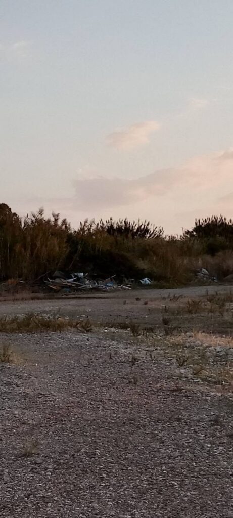 Πάτρα: Μέχρι και Jet Ski πεταμένο σε χωματερή κάτω από τη Γέφυρα του Νέου Λιμανιού ΦΩΤΠΟ 6 Πάτρα: Μέχρι και Jet Ski πεταμένο σε χωματερή κάτω από τη Γέφυρα του Νέου Λιμανιού ΦΩΤΠΟ