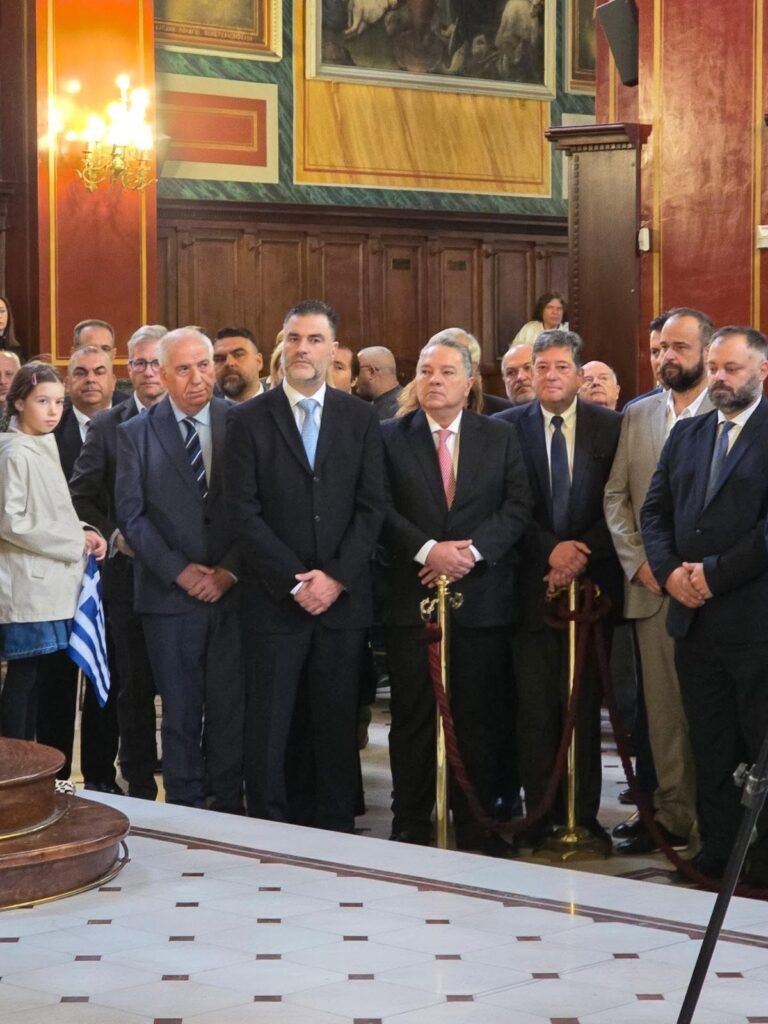 Πάτρα: Ο Δ. Παλούμπης στις εκδηλώσεις για την 28η Οκτωβρίου ΦΩΤΟ