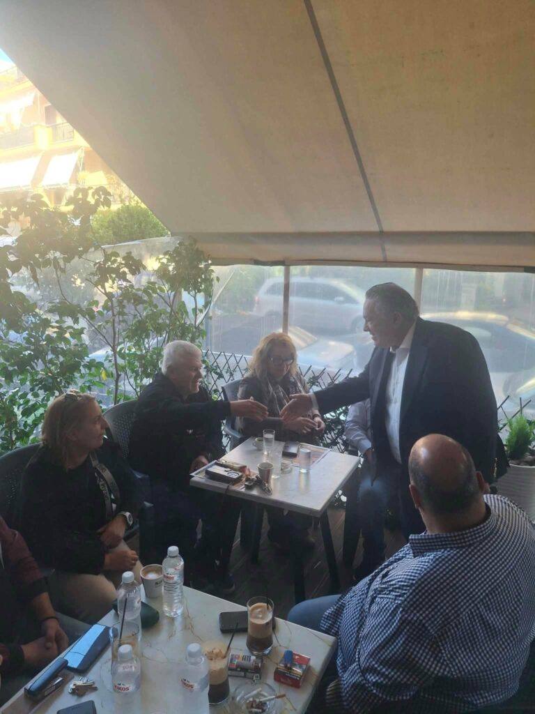 Πάτρα: Περιοδεία Σβόλη στην Αγυιά για προβλήματα και ανάγκες ΦΩΤΟ