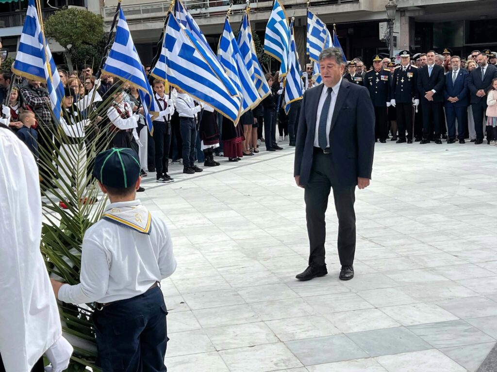 Πάτρα: Ο Δ. Παλούμπης στις εκδηλώσεις για την 28η Οκτωβρίου ΦΩΤΟ