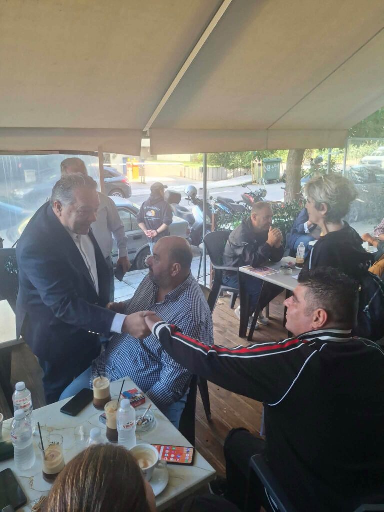 Πάτρα: Περιοδεία Σβόλη στην Αγυιά για προβλήματα και ανάγκες ΦΩΤΟ