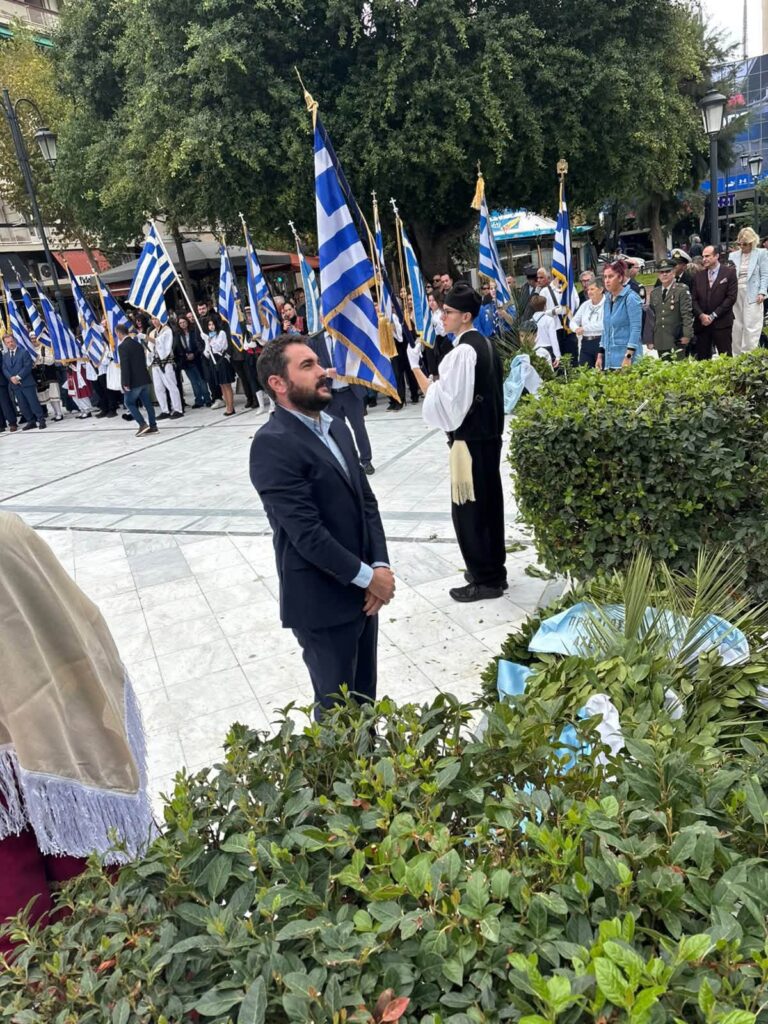 Πάτρα: Κατάθεση στεφάνου από την ΟΝΝΕΔ Αχαΐας στο Μνημείο Ελευθερίας ΦΩΤΟ 6 Πάτρα: Κατάθεση στεφάνου από την ΟΝΝΕΔ Αχαΐας στο Μνημείο Ελευθερίας ΦΩΤΟ