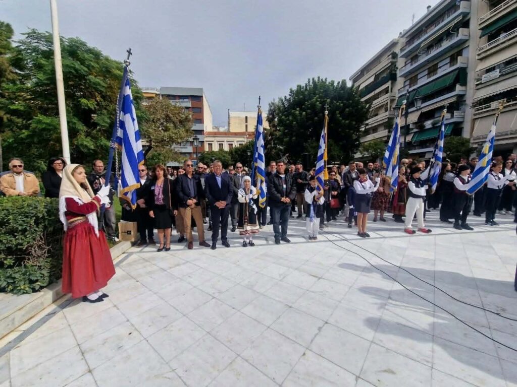 Πάτρα: Κατάθεση στεφάνων στην ανακαινισμένη πλατεία Όλγας ΦΩΤΟ 11 Πάτρα: Κατάθεση στεφάνων στην ανακαινισμένη πλατεία Όλγας ΦΩΤΟ